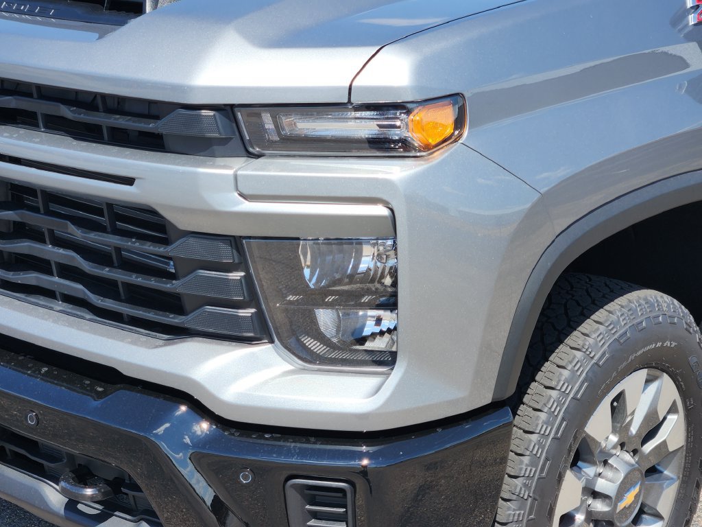 New 2026 Chevrolet Silverado 2500 Custom w/ Custom Value Package AWD/4WD image 5