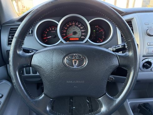 Used 2007 Toyota Tacoma PreRunner image 21