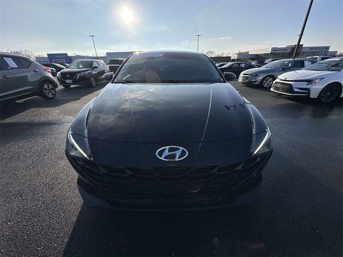 Used 2023 Hyundai Elantra SEL w/ Preferred Accessory Package image 25