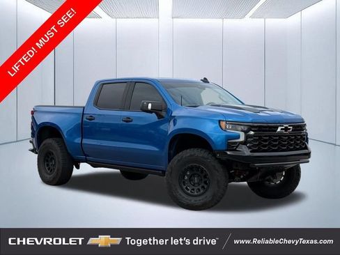 Used 2022 Chevrolet Silverado 1500 ZR2 w/ Technology Package AWD/4WD image 1