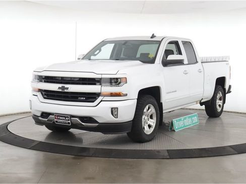 Used 2017 Chevrolet Silverado 1500 LT w/ All Star Edition AWD/4WD image 10