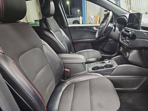 Used 2024 Ford Escape ST-Line image 10