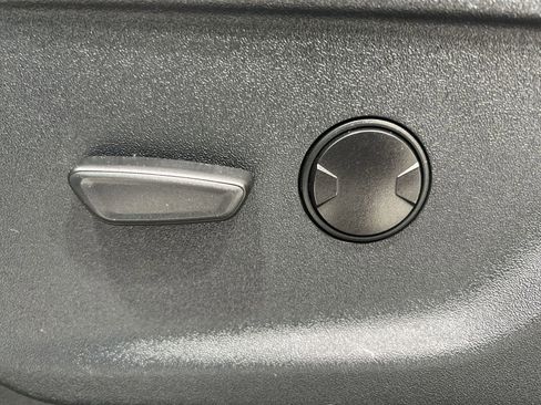 Used 2023 Ford F150 XLT w/ Trailer Tow Package image 12