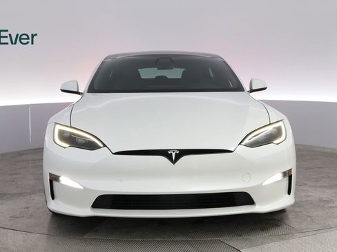 Used 2022 Tesla Model S Plaid image 12