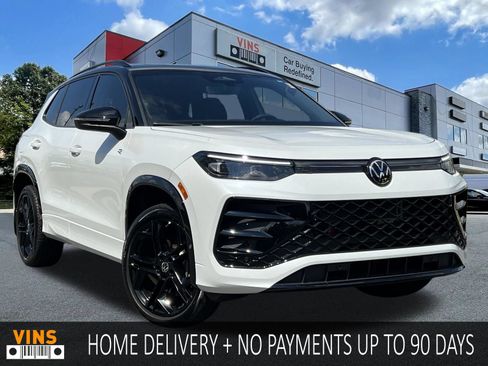 Used 2025 Volkswagen Tiguan SE R-Line AWD/4WD image 1