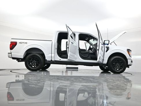 New 2025 Ford F150 XLT w/ Equipment Group 302A MID image 60