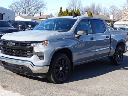Used 2024 Chevrolet Silverado 1500 LT image 1