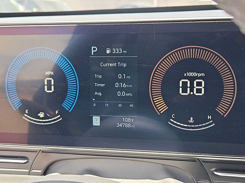 Certified 2025 Hyundai Kona SEL AWD/4WD image 32