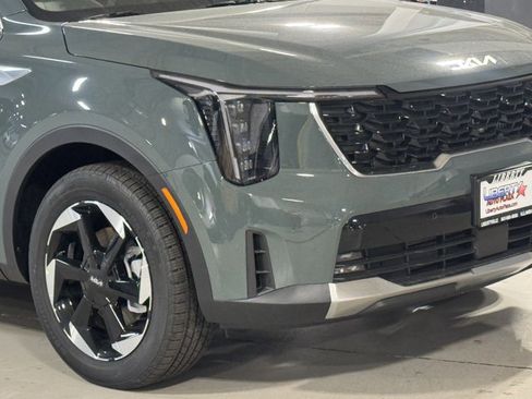 New 2026 Kia Sorento EX AWD/4WD image 3
