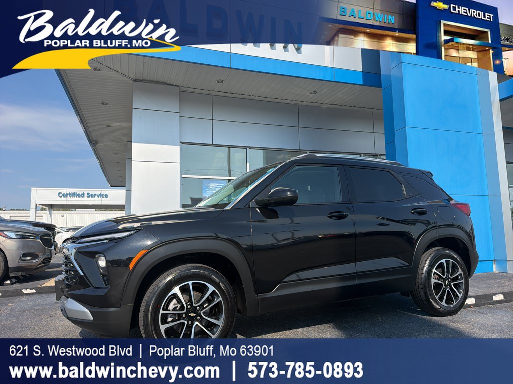 Used 2025 Chevrolet TrailBlazer LT AWD/4WD image 1