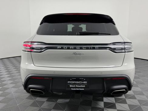 Certified 2026 Porsche Macan AWD/4WD image 10