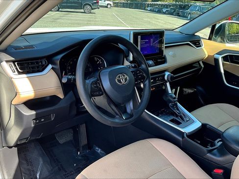 Used 2023 Toyota RAV4 LE image 13