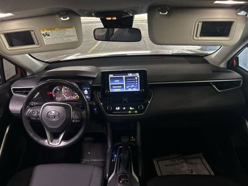 Used 2022 Toyota Corolla Cross LE FWD image 6