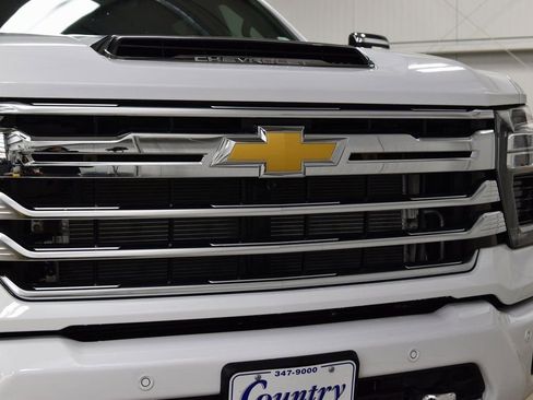 New 2026 Chevrolet Silverado 3500 High Country w/ High Country Premium Package AWD/4WD image 11