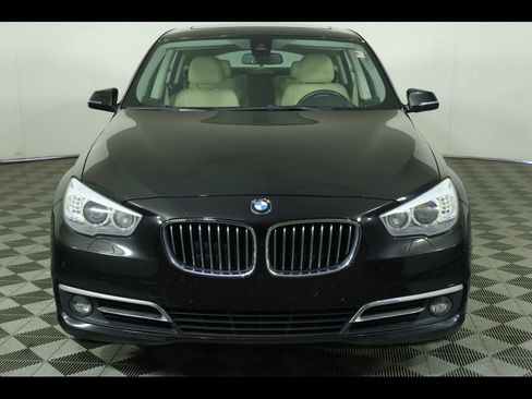 Used 2017 BMW 535i Gran Turismo RWD image 14