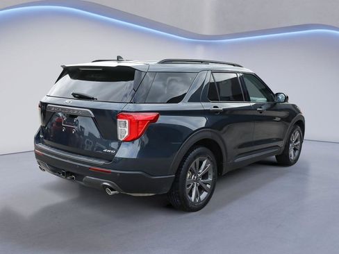 Used 2023 Ford Explorer XLT w/ Equipment Group 202A image 7