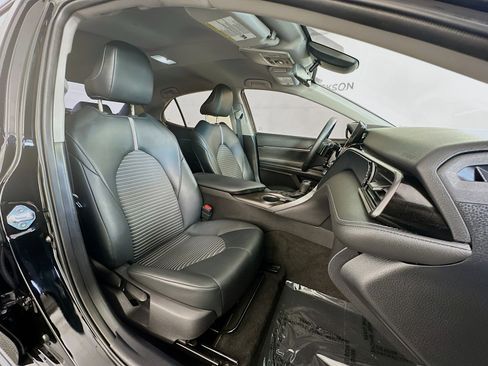 Used 2022 Toyota Camry SE image 27