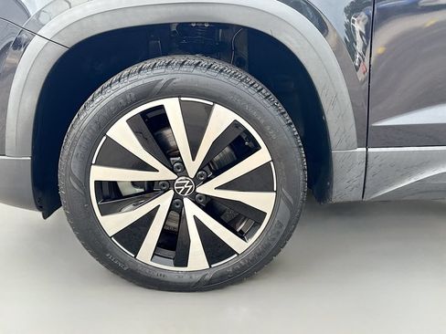 Used 2022 Volkswagen Taos SE FWD image 41
