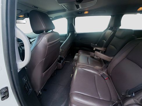 Used 2019 Honda Odyssey EX-L image 24