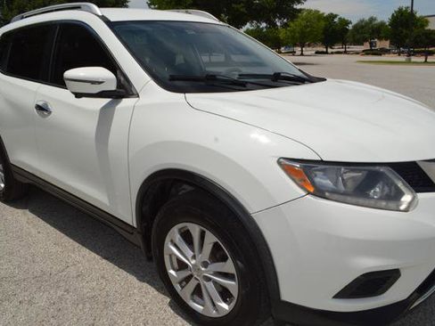 Used 2016 Nissan Rogue SV w/ SV Premium Package FWD image 3
