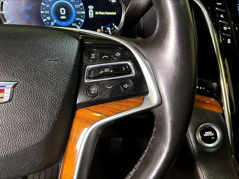 Used 2018 Cadillac Escalade Luxury image 12
