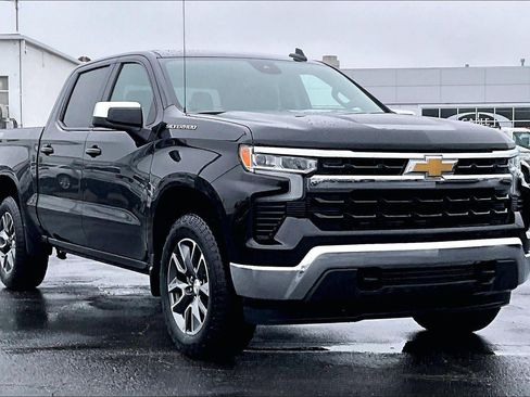 Used 2024 Chevrolet Silverado 1500 LT image 1