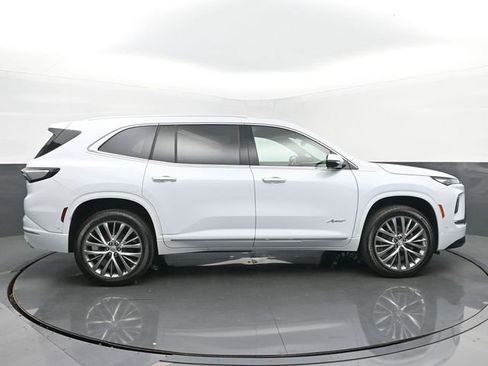 New 2026 Buick Enclave Avenir w/ Super Cruise Package image 6