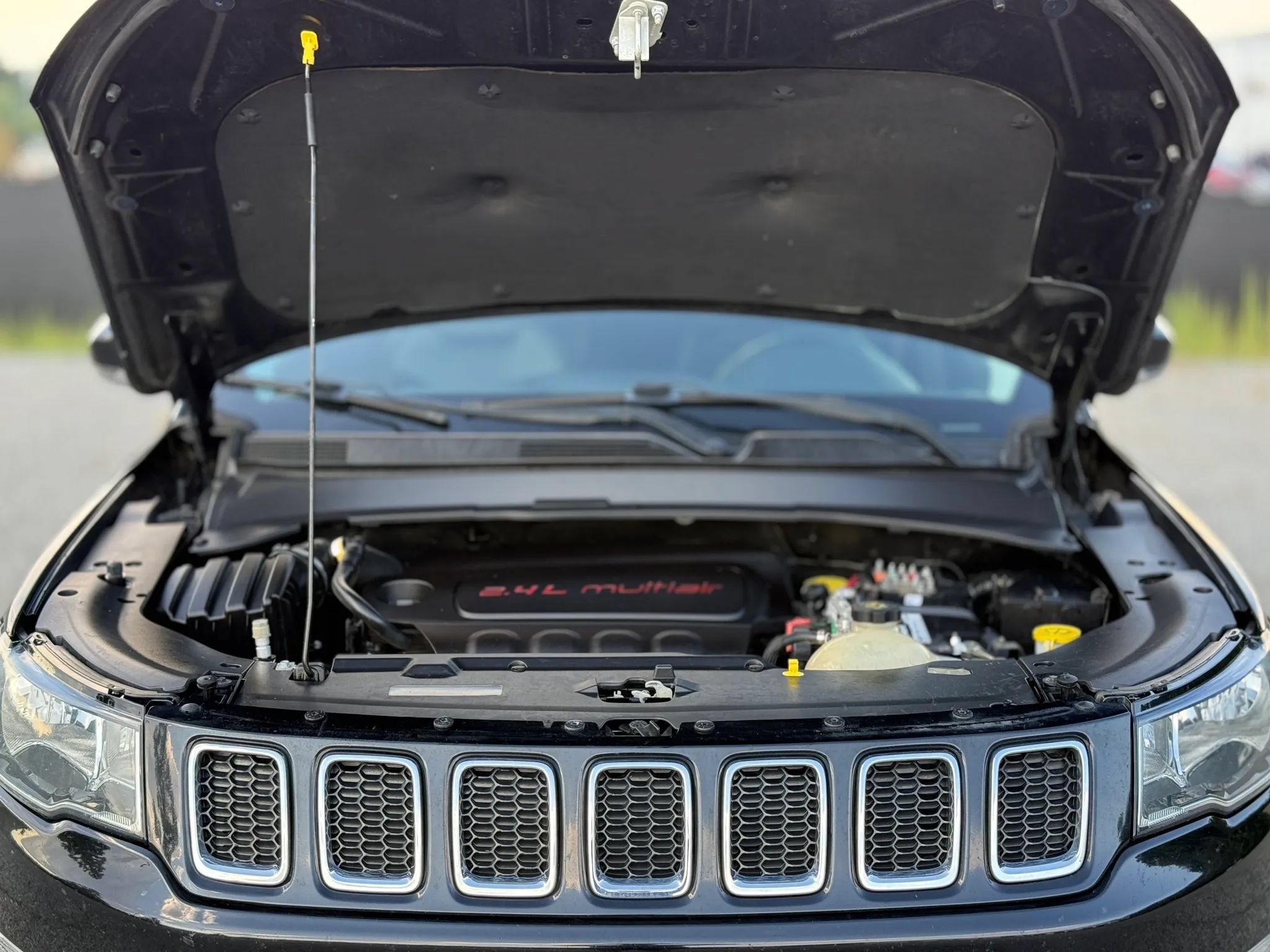 Used 2018 Jeep Compass Limited AWD/4WD image 29