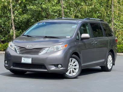 Used 2015 Toyota Sienna XLE w/ XLE Navigation Package