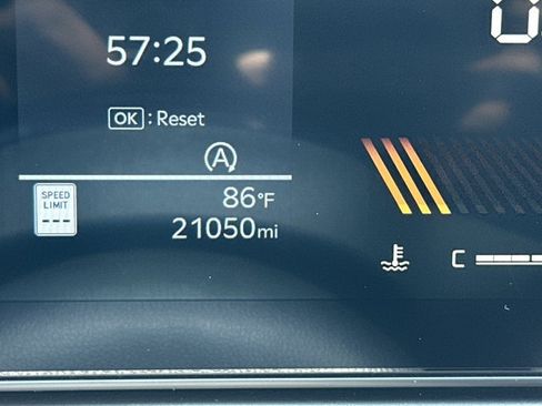 Used 2025 Kia Sorento S w/ Panoramic Sunroof Package FWD image 32