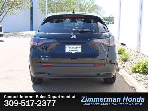 New 2026 Honda HR-V LX image 8