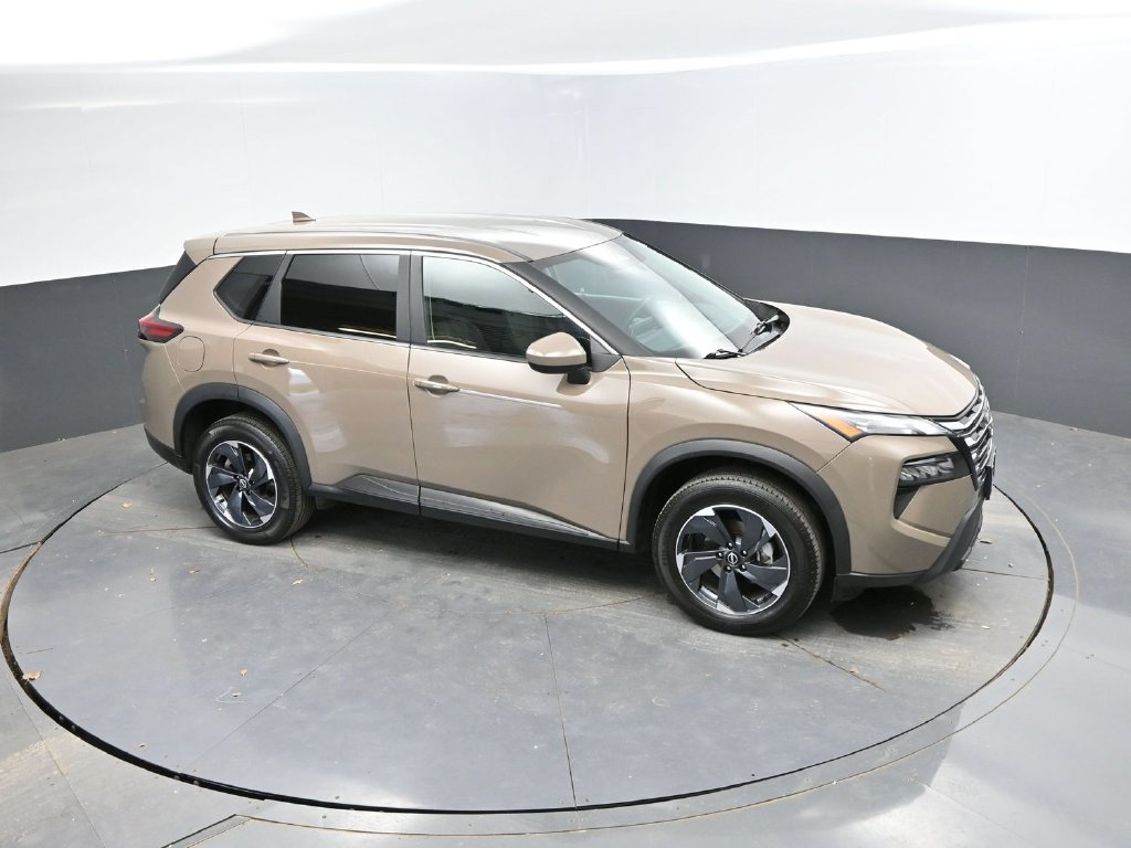 Used 2025 Nissan Rogue SV AWD/4WD image 20