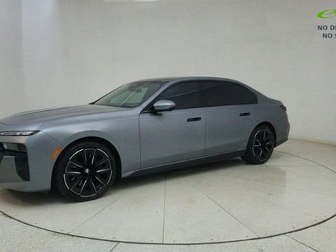Used 2023 BMW 760i xDrive w/ Executive Package AWD/4WD image 65