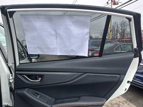 Used 2019 Subaru Crosstrek 2.0i Limited w/ Moonroof Package w/Navigation image 19