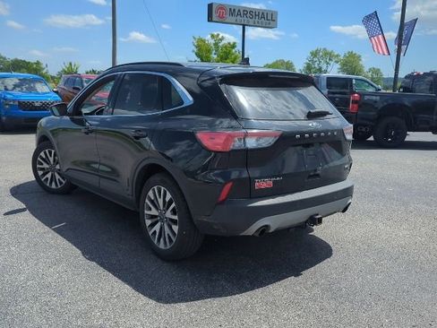 Used 2020 Ford Escape Titanium AWD/4WD image 9