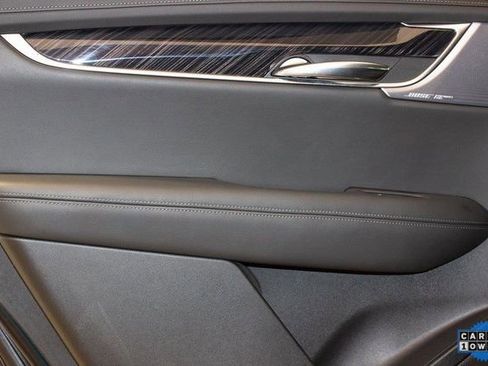 Certified 2025 Cadillac XT6 Premium Luxury image 21