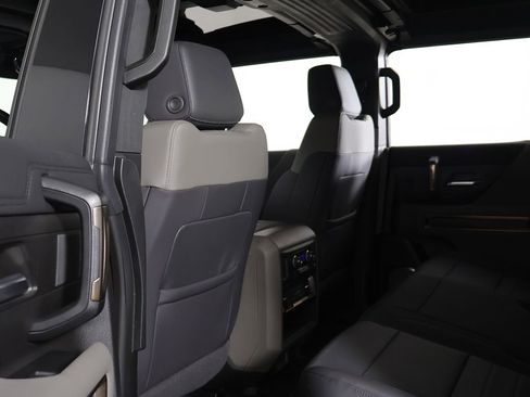 Used 2025 GMC Hummer EV 2X w/ Extreme Off-Road Package AWD/4WD image 34