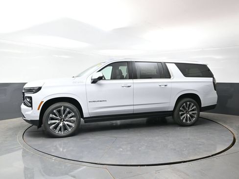 New 2026 Chevrolet Suburban High Country AWD/4WD image 9