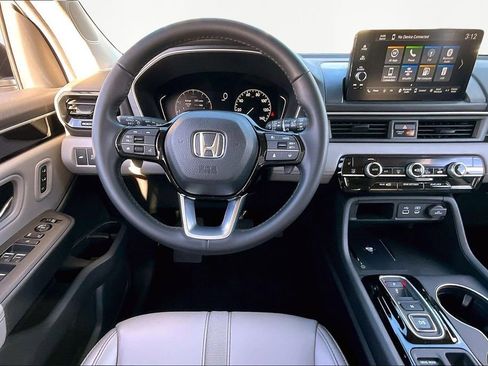 Certified 2025 Honda Pilot EX-L image 8