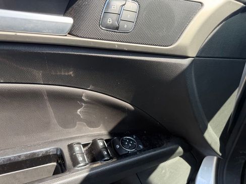 Used 2014 Ford Fusion SE w/ Equipment Group 202A FWD image 6