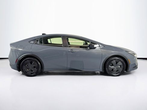 Used 2026 Toyota Prius Plug-In Hybrid image 8