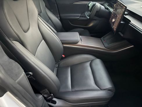 Used 2022 Tesla Model S Standard Range image 11