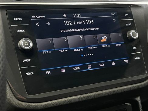 Used 2024 Volkswagen Tiguan SE R-Line image 27