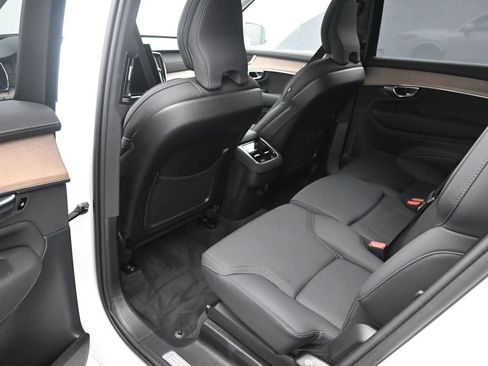 Used 2025 Volvo XC90 B5 Plus AWD/4WD image 13