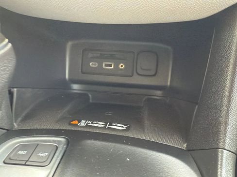 Used 2019 Chevrolet Equinox Premier image 19