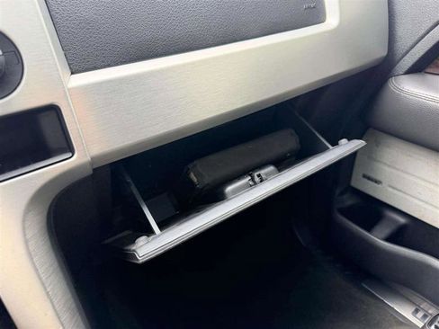 Used 2014 Ford F150 Platinum image 30