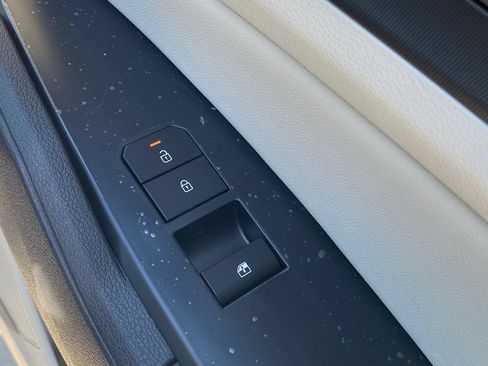 New 2026 Kia Sportage EX FWD image 24
