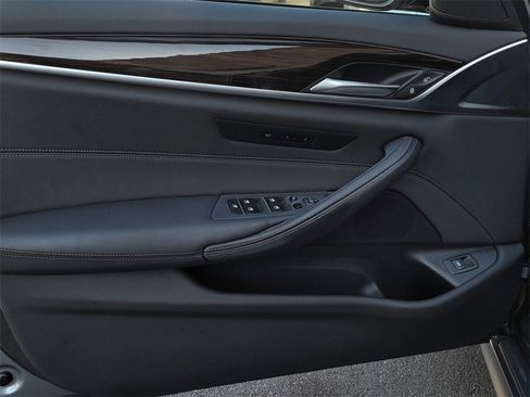 Used 2023 BMW 530i w/ M Sport Package image 12