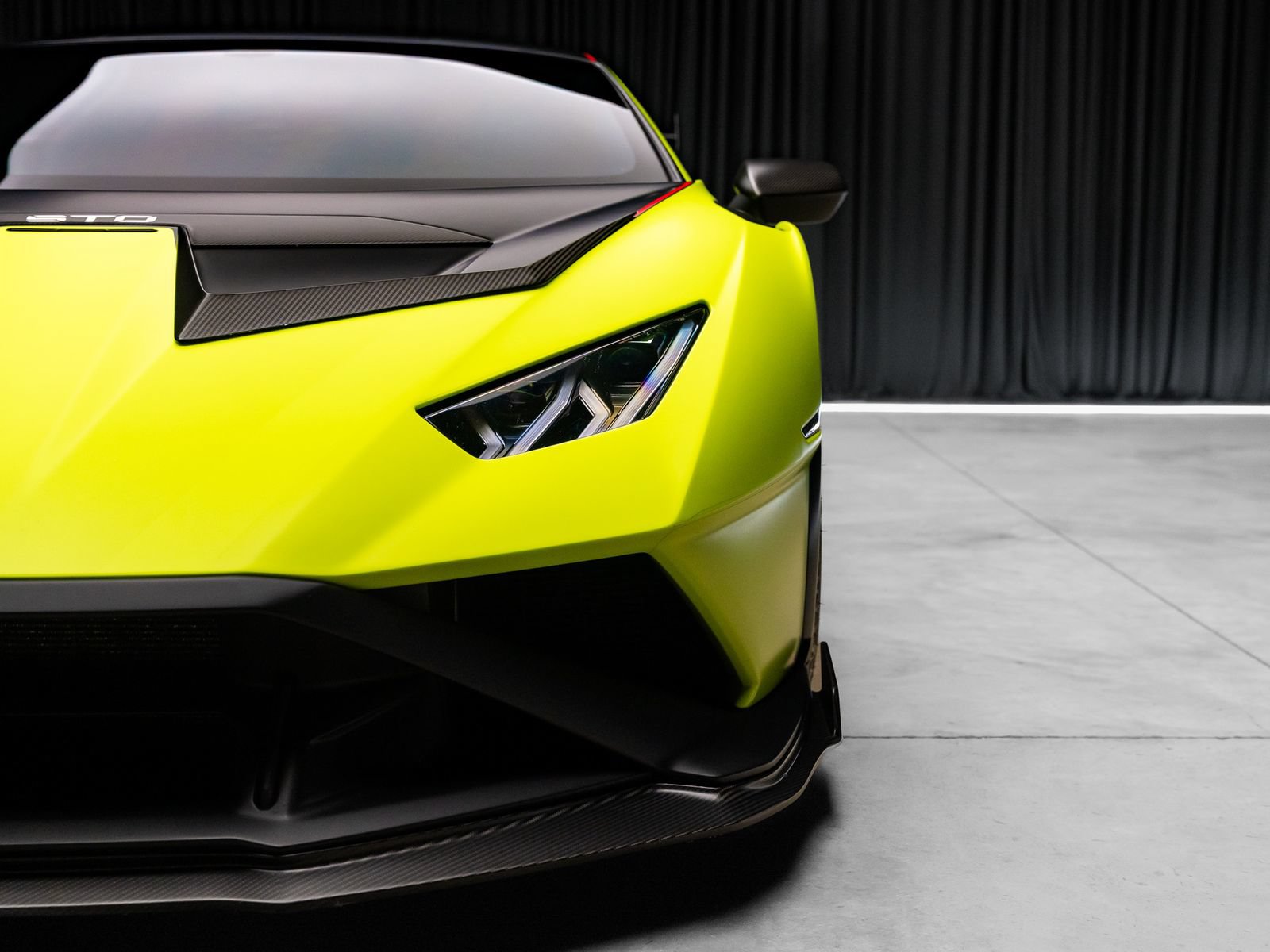Used 2022 Lamborghini Huracan STO RWD image 24