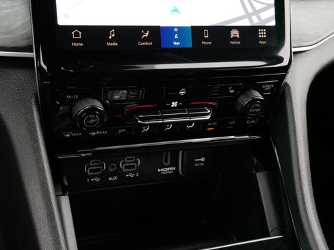 Used 2023 Jeep Grand Cherokee 4WD 4xe image 23